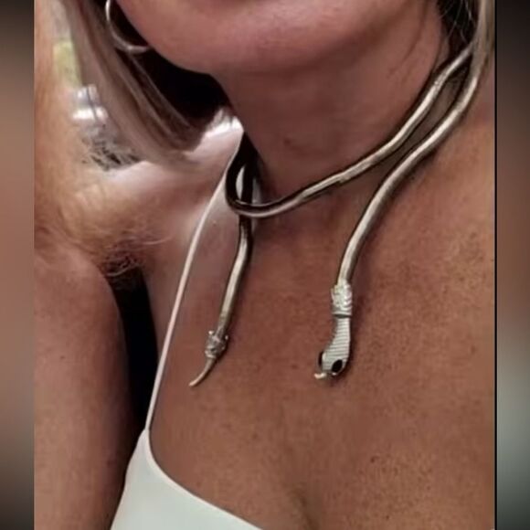 Serpenti Gold Snack Necklace-Bracelet-Multifunctional - Picture 6 of 17